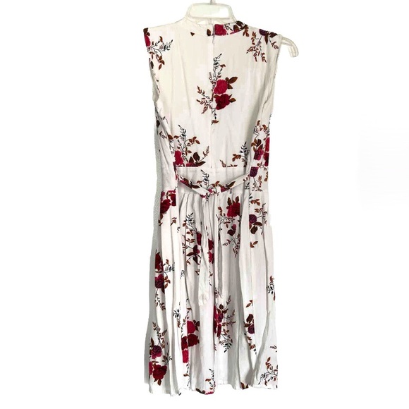 Lovely Floral Sundress White with Red Roses Cutout Neckline Tie Back Flowers Zip - Picture 7 of 13